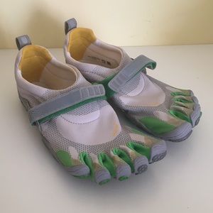 Vibram Running Shoes 42